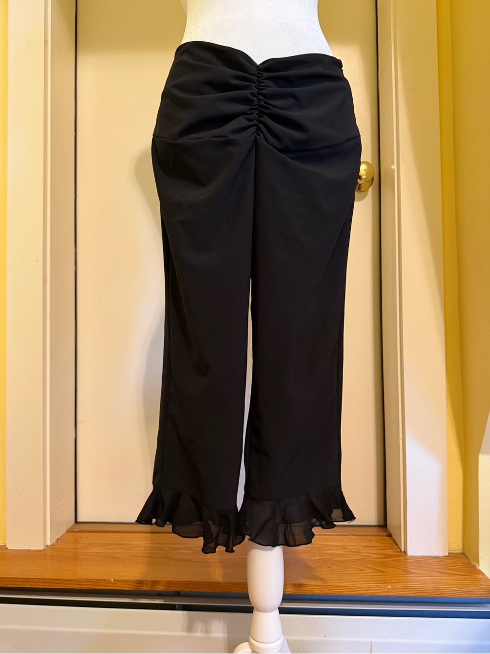 Belle the Label Camilla Capri